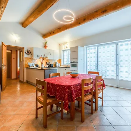 Joli Avec Piscine Vakantiehuis Laval-Saint-Roman