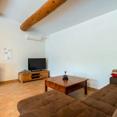 Joli Avec Piscine Prázdninový dům Laval-Saint-Roman