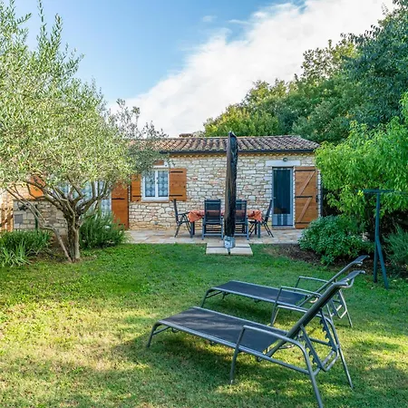 Joli Avec Piscine *