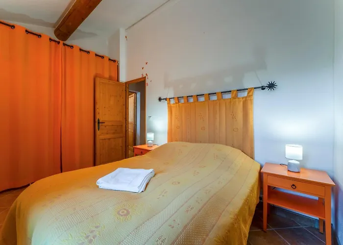 Дом отдыха Joli Avec Piscine